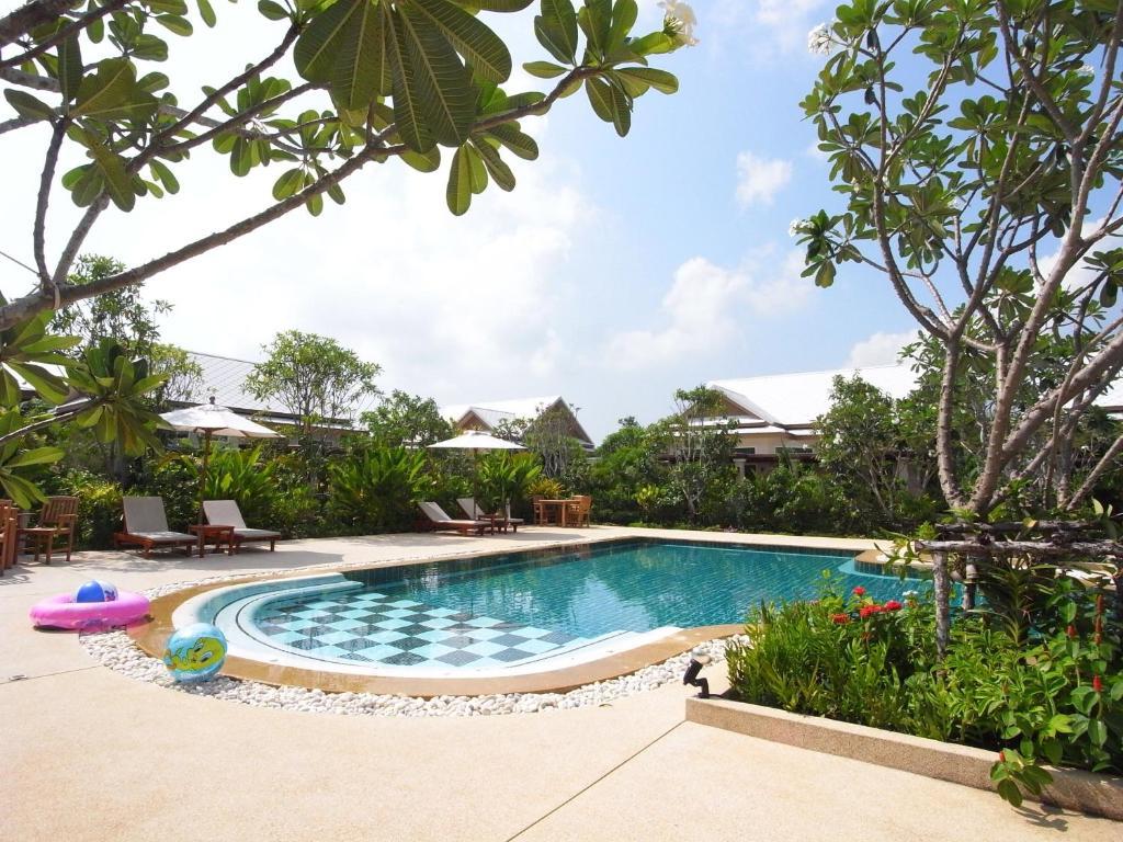 Tachawan Resort & Restaurant Чалонг Экстерьер фото